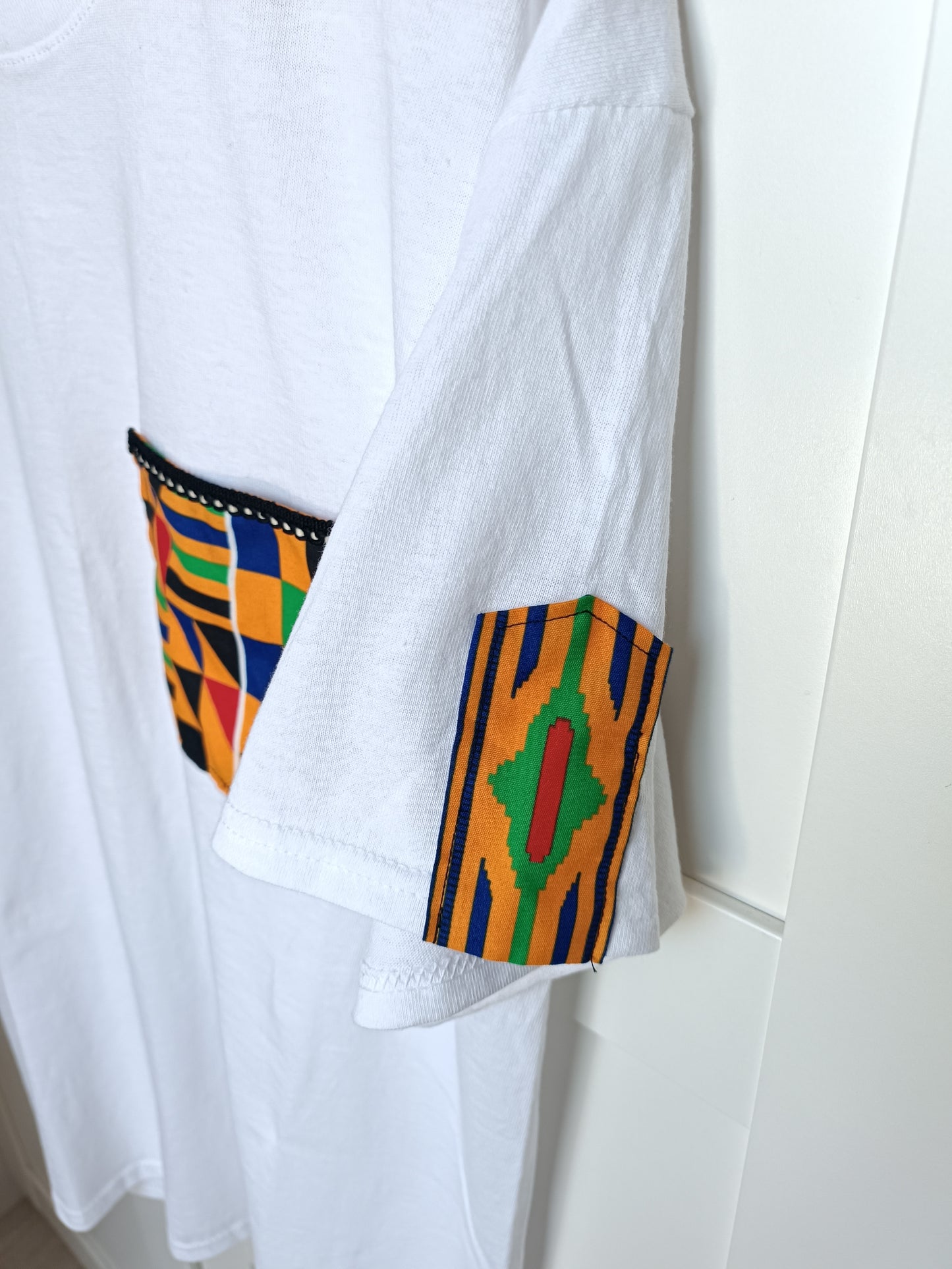 T-Shirt personnalisé original – Empiècement imprimé design, idée cadeau unique