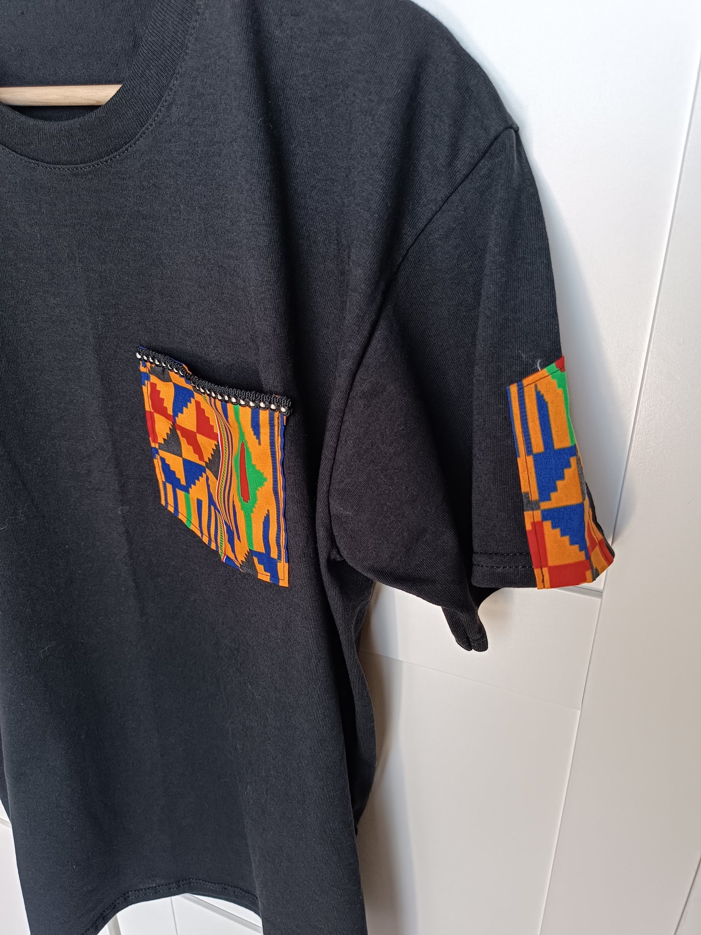 T-Shirt personnalisé original – Empiècement imprimé design, idée cadeau unique