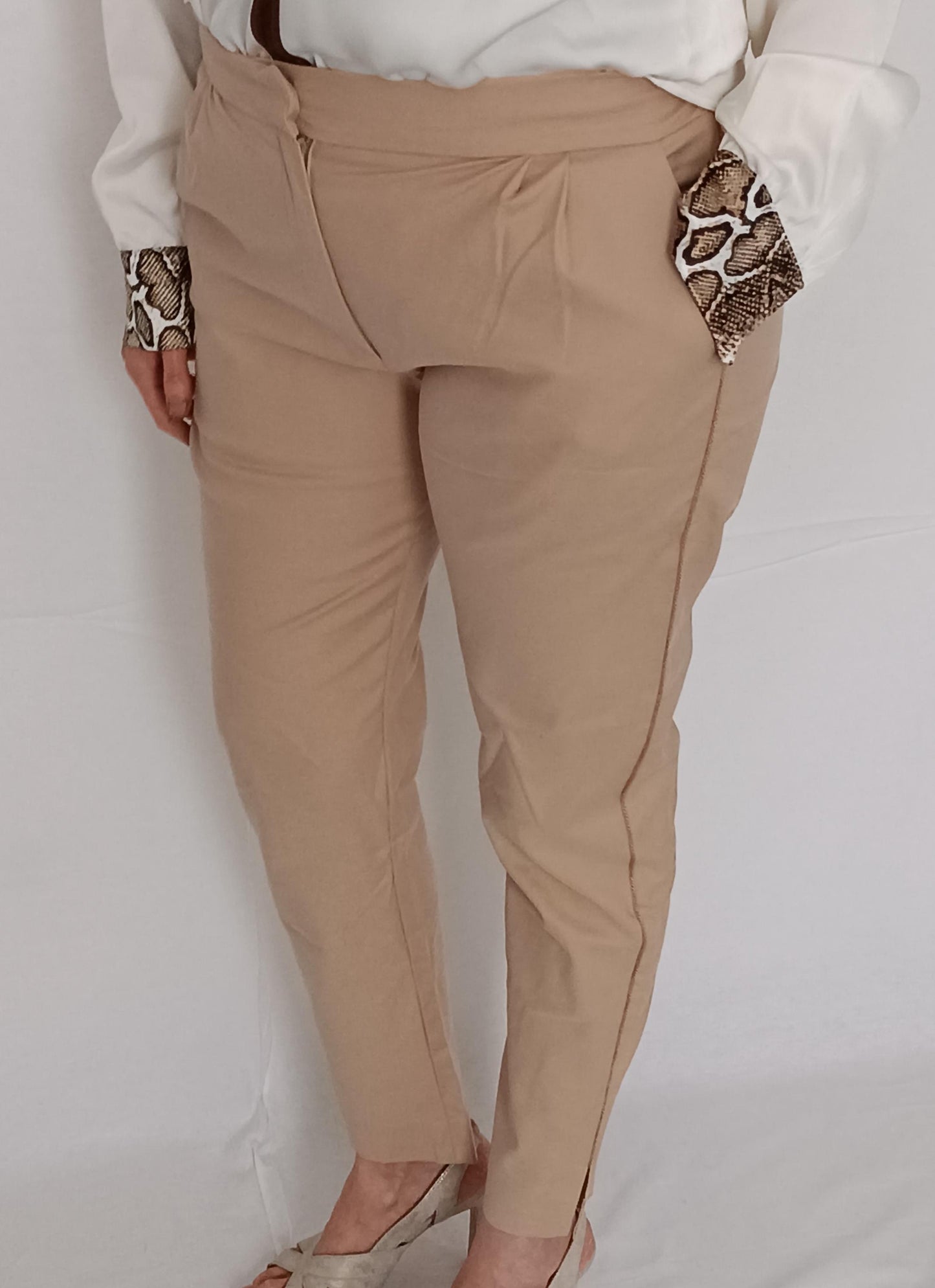 Pantalon beige taille haute longueur cheville