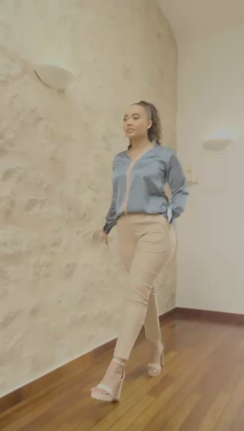 Blouse élégante moderne avec une touche d'artisanat marocain